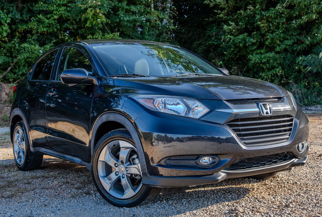 Used 2017 Honda HR-V EX image 7
