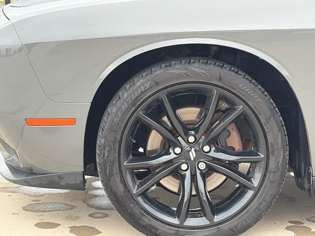 Used 2017 Dodge Challenger SXT Plus RWD image 5