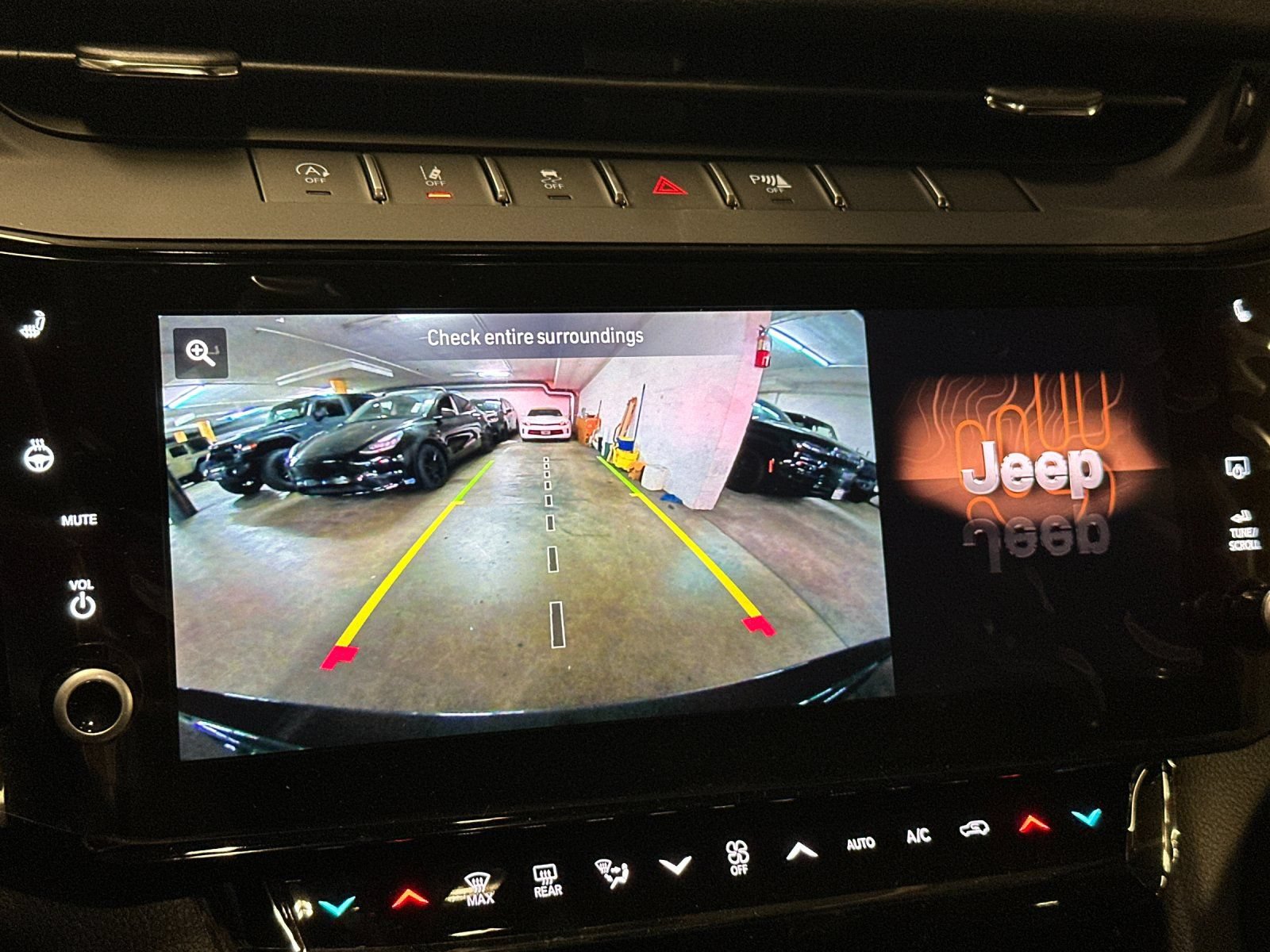 New 2026 Jeep Grand Cherokee Altitude AWD/4WD image 19