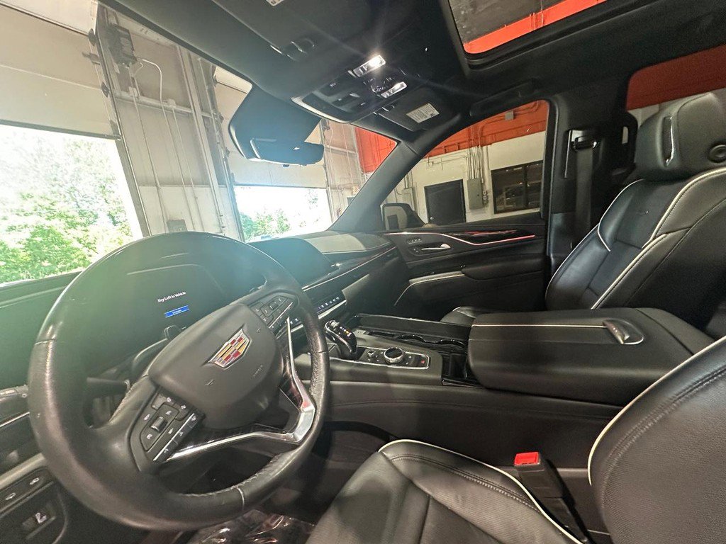 Used 2022 Cadillac Escalade Sport w/ Touring Package AWD/4WD image 20