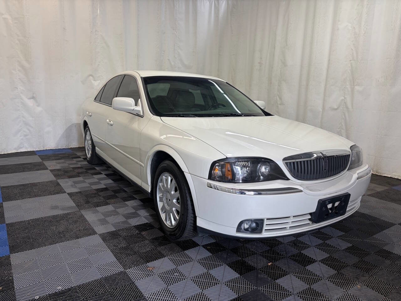 Used 2005 Lincoln LS Luxury 4dr Sedan V6 image 3