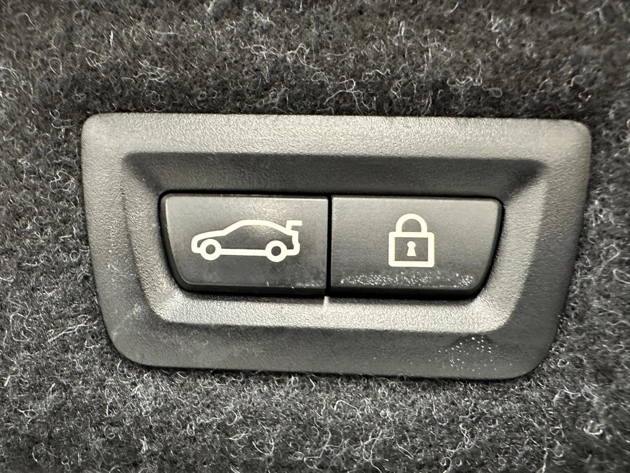 Used 2018 BMW M550i xDrive AWD/4WD image 37