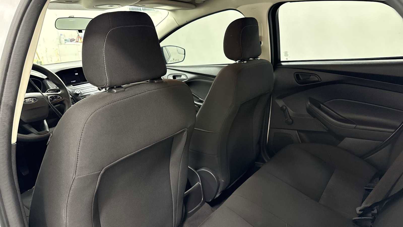 Used 2017 Ford Focus S image 24