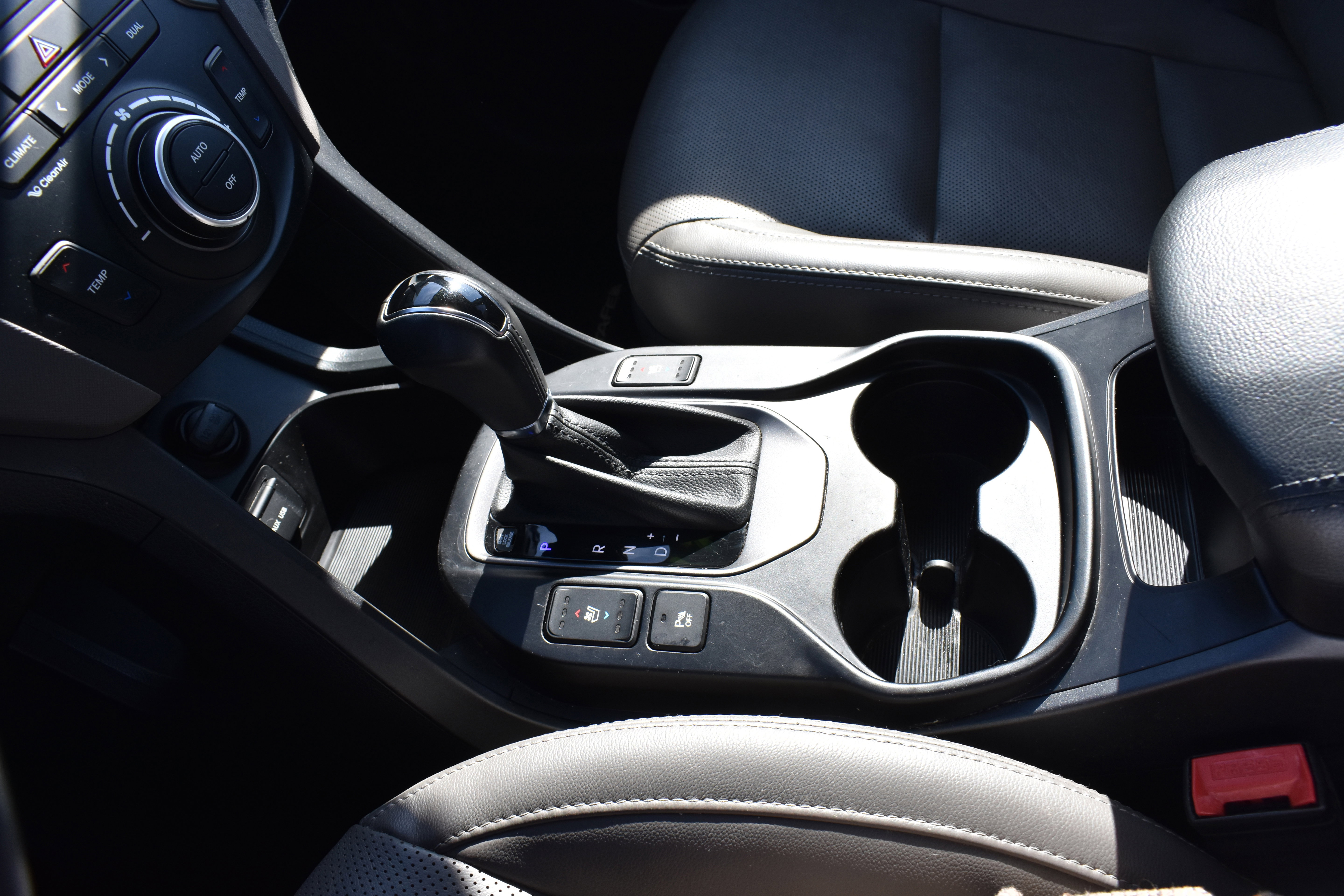 Used 2016 Hyundai Santa Fe Limited w/ Option Group 04 image 22