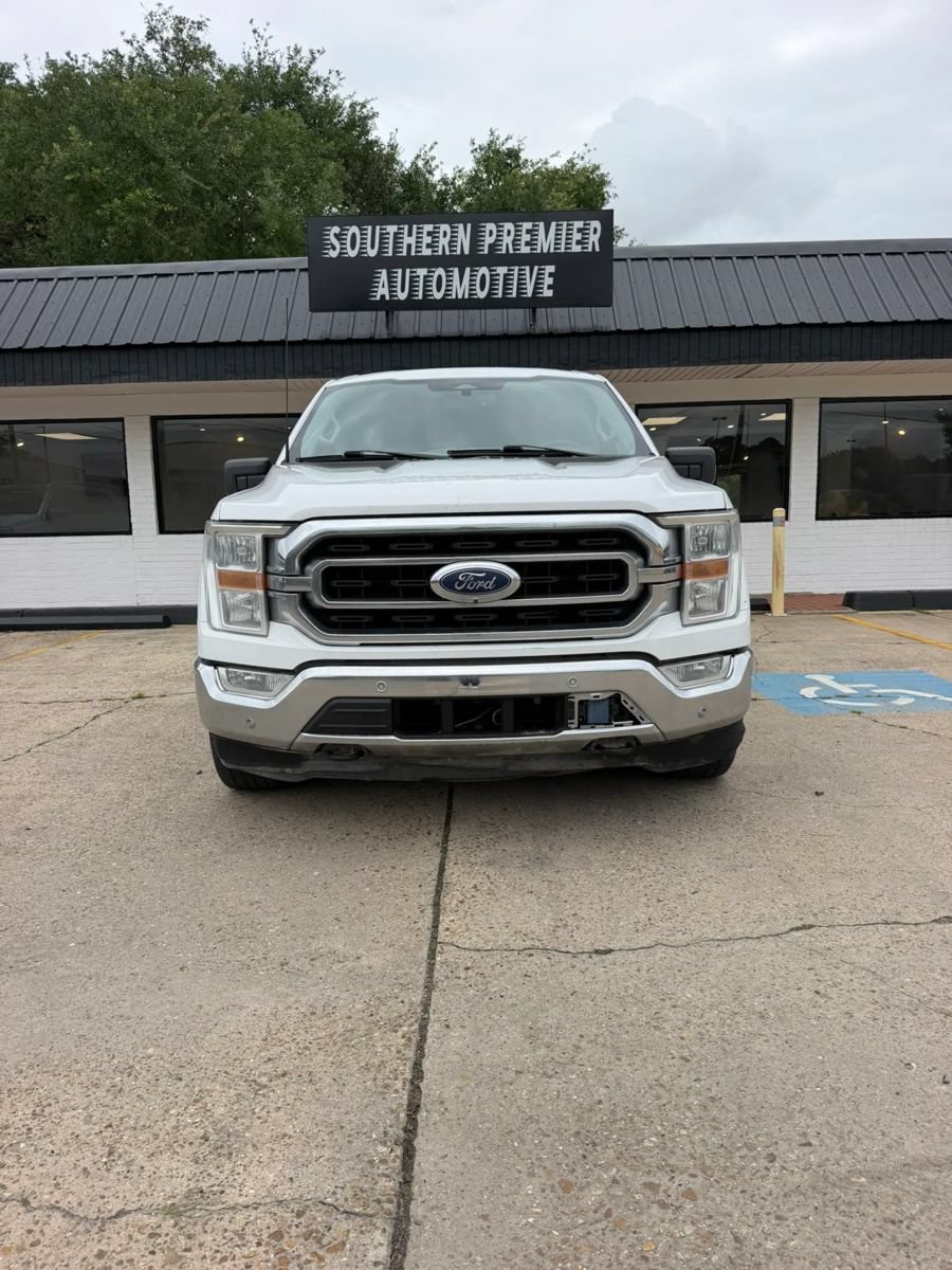 Used 2023 Ford F150 4x4 SuperCrew image 2
