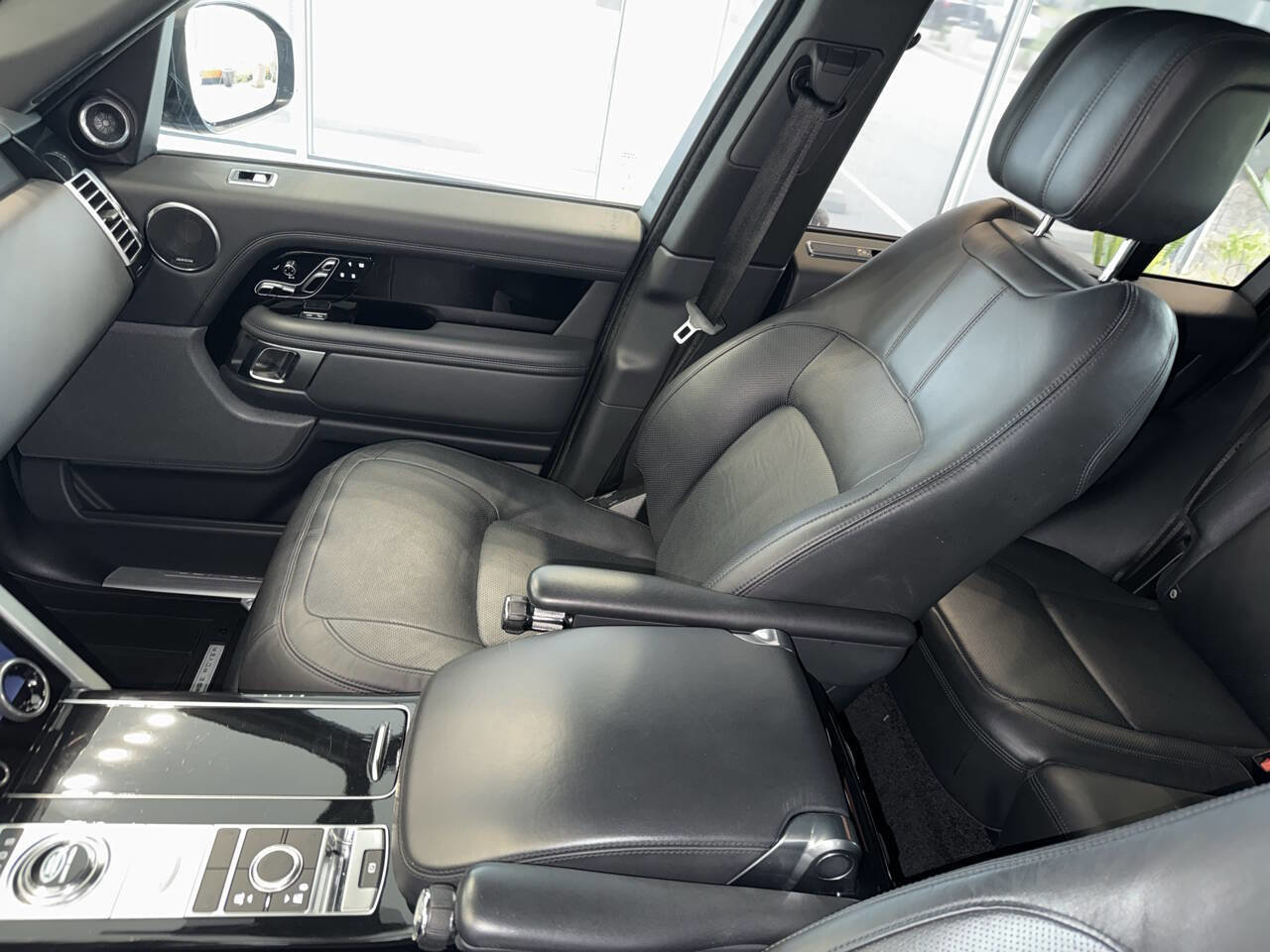 Used 2019 Land Rover Range Rover HSE AWD/4WD image 23