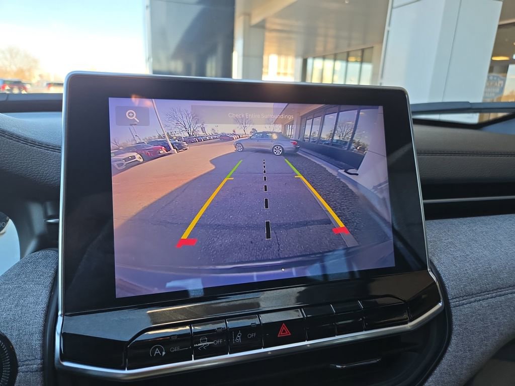 Used 2024 Jeep Compass Latitude image 22