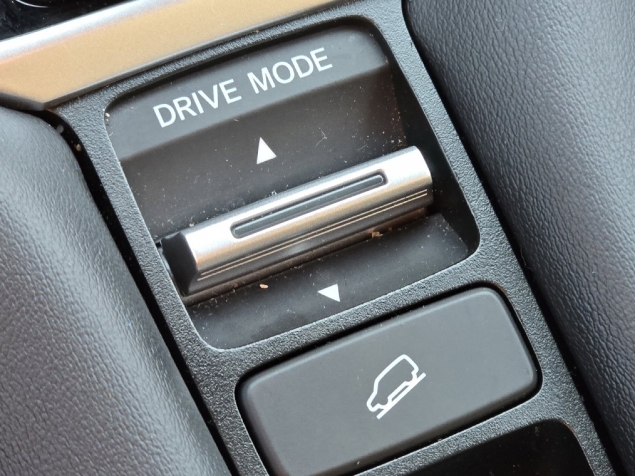 Certified 2025 Honda HR-V Sport image 6