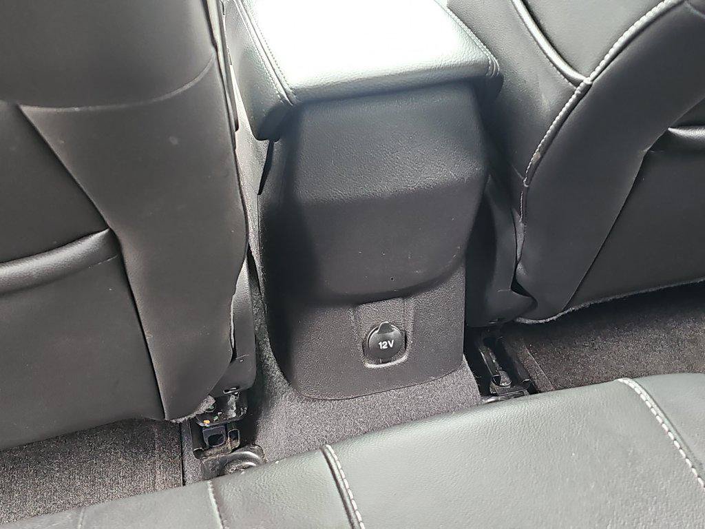 Used 2014 Ford Focus Titanium FWD image 34