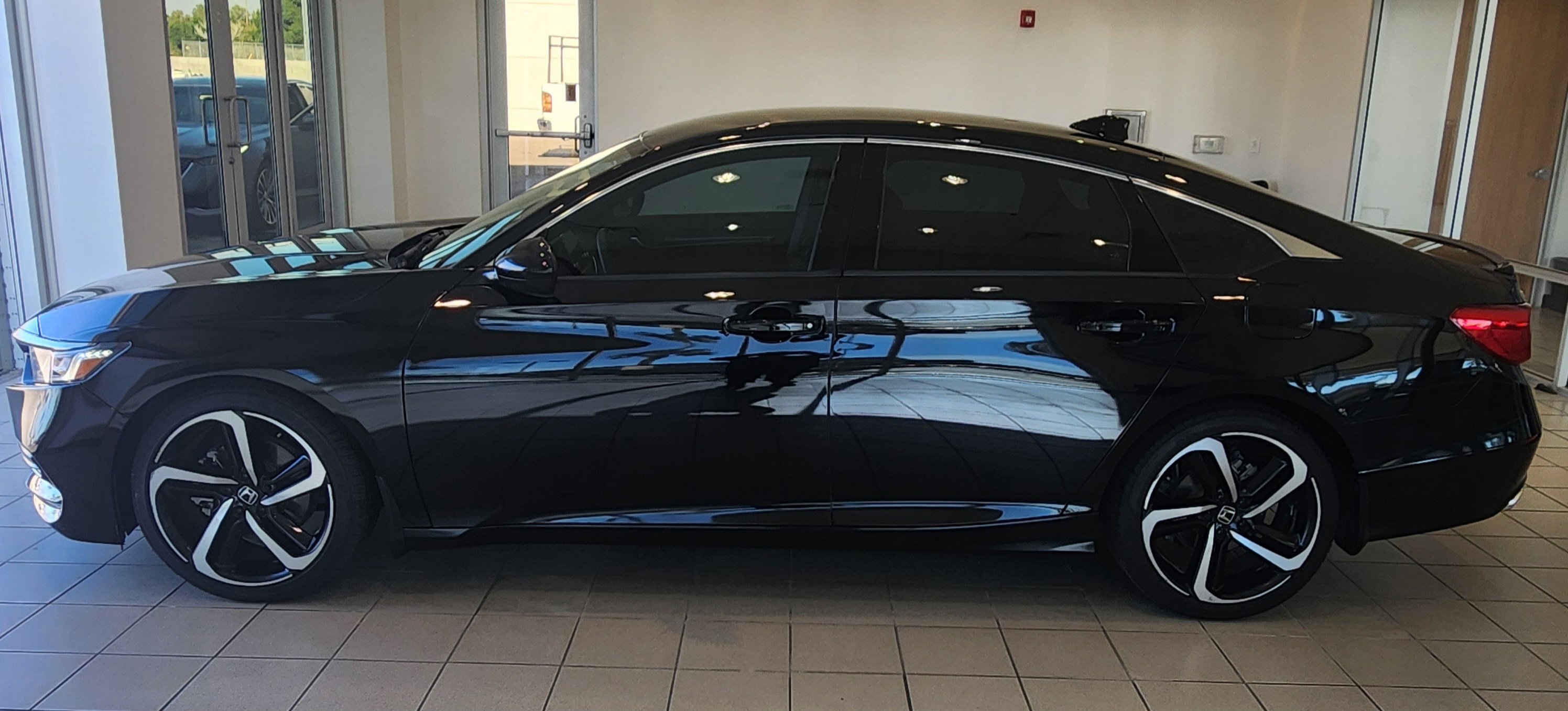 Certified 2018 Honda Accord Sport image 10