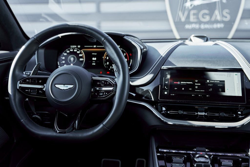 Used 2025 Aston Martin DBX 707 image 55