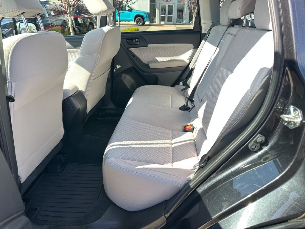 Used 2018 Subaru Forester 2.5i Premium w/ Protection Package #3 AWD/4WD image 14