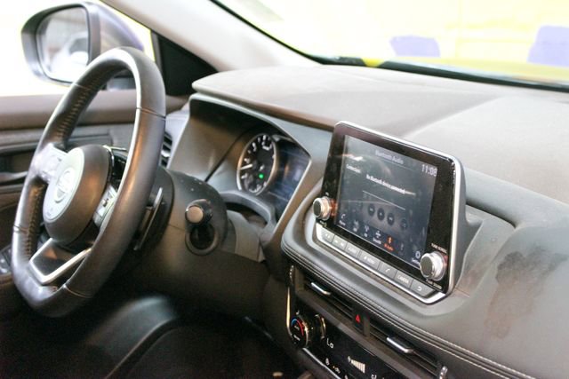 Used 2021 Nissan Rogue S FWD image 10