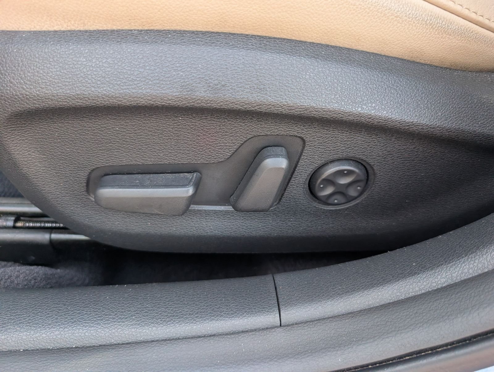 Used 2016 Hyundai Sonata Limited w/ Option Group 05 FWD image 15
