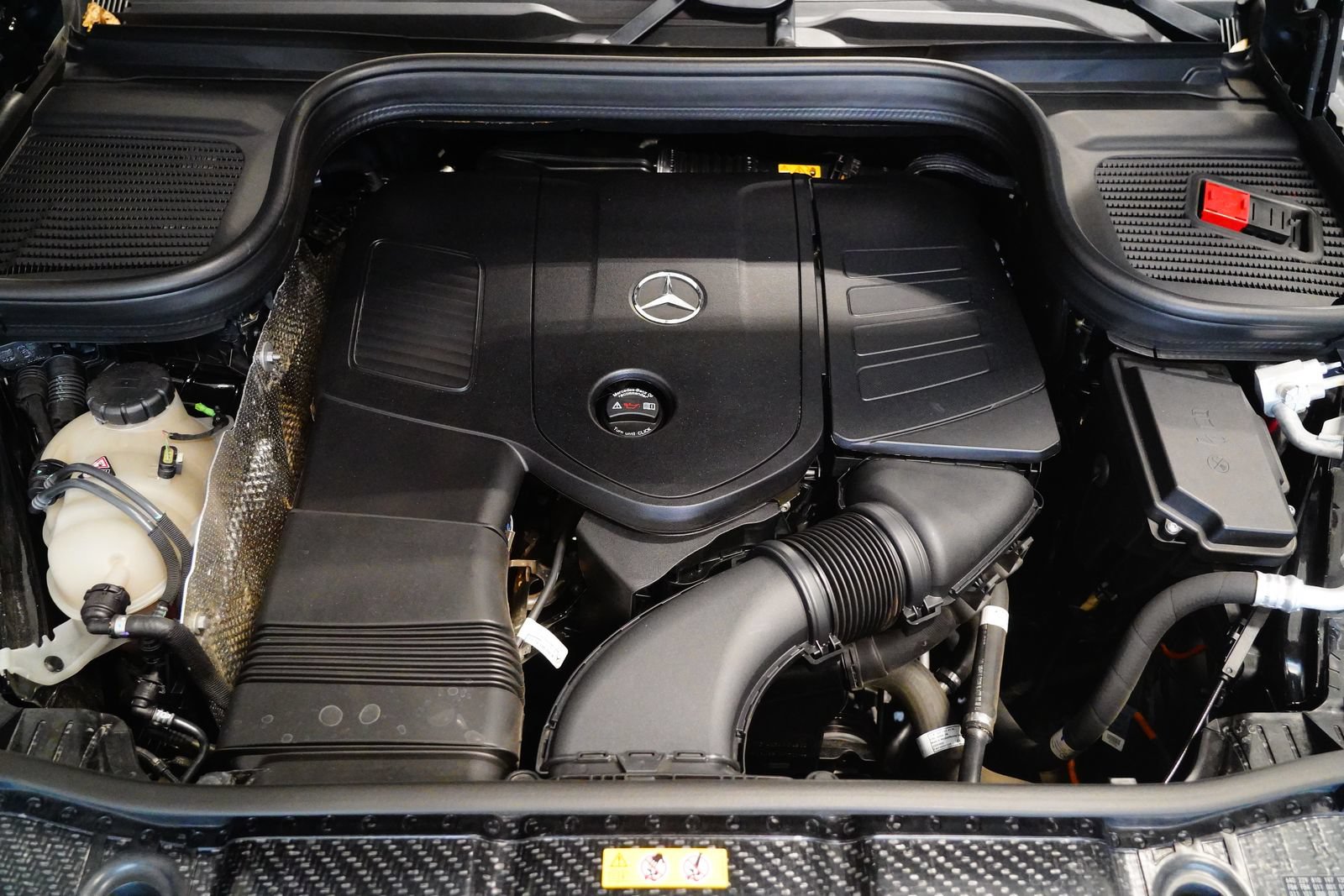 Certified 2024 Mercedes-Benz GLE 350 4MATIC image 28