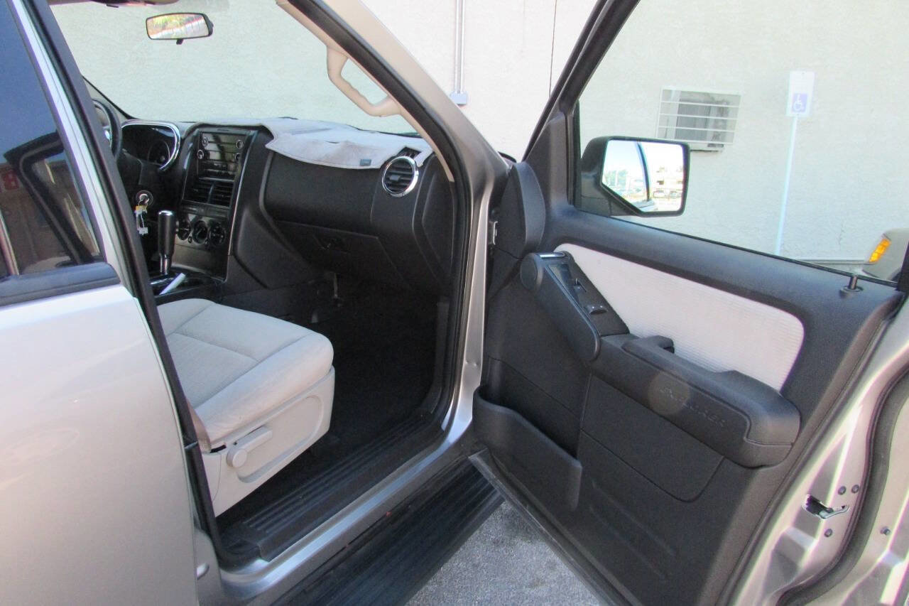 Used 2008 Ford Explorer XLT RWD image 27