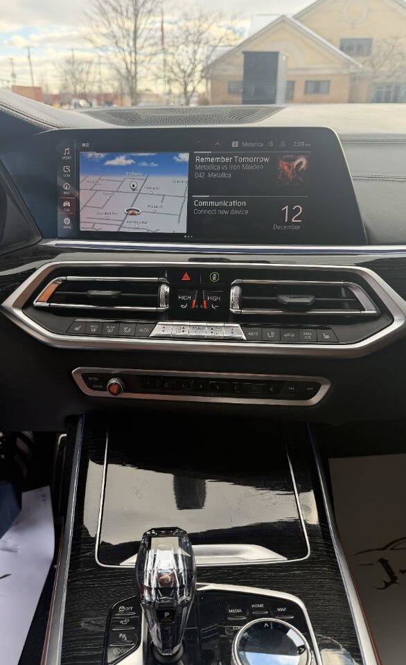 Used 2019 BMW X7 xDrive50i w/ M Sport Package image 19