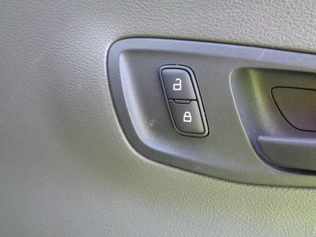 Used 2020 Ford Transit 250 Medium Roof image 23