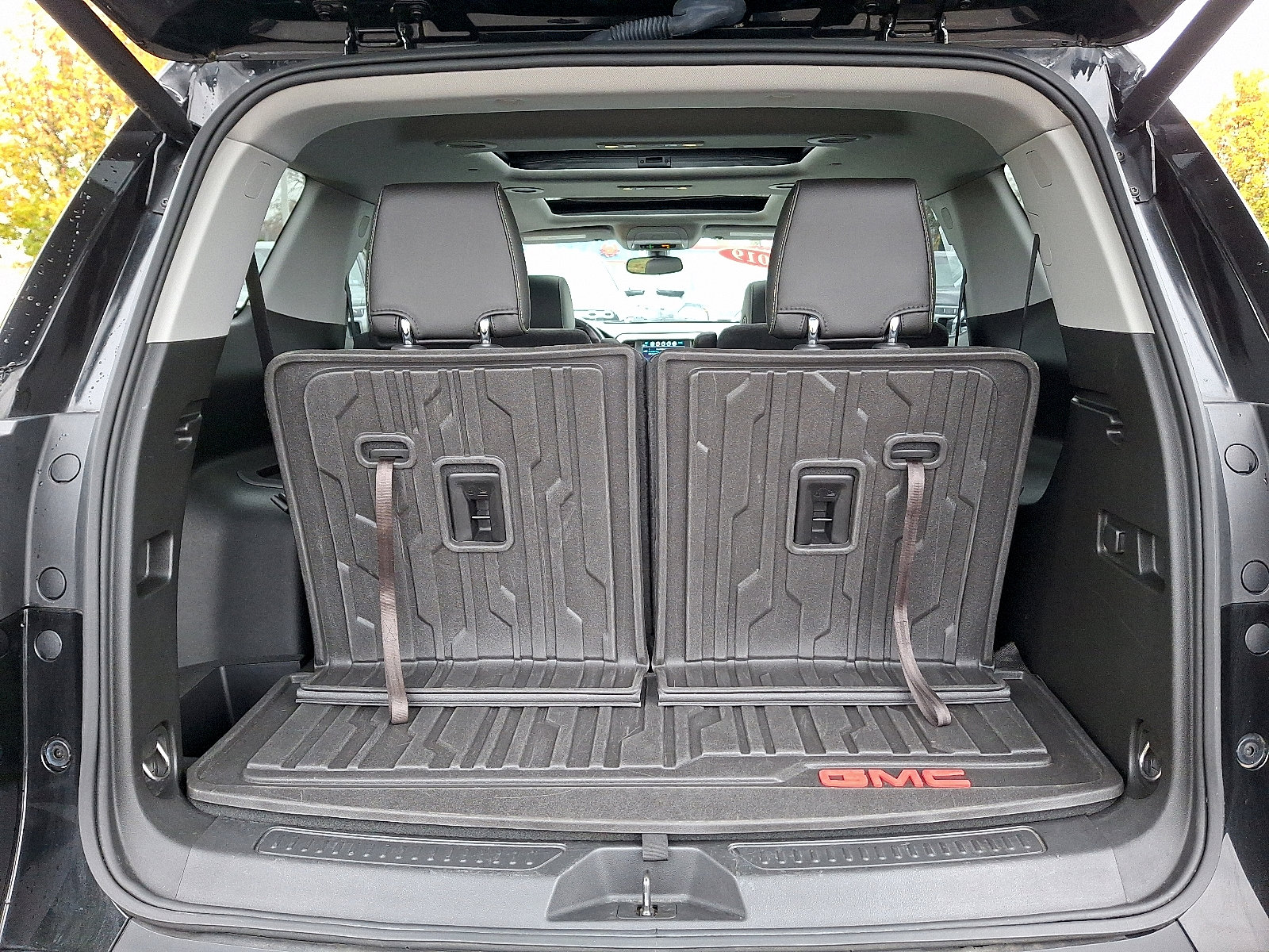 Used 2019 GMC Acadia SLT w/ LPO, Floor Liner Package image 33