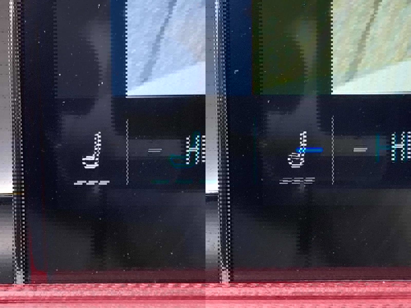 New 2025 Lincoln Corsair Reserve w/ Equipment Group 202A image 23