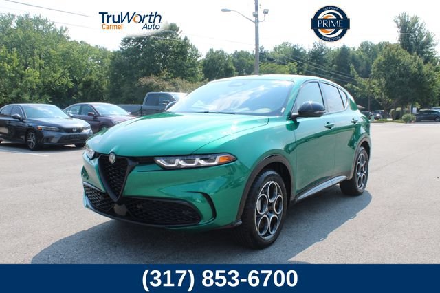 Used 2025 Alfa Romeo Tonale w/ Premium Package AWD/4WD image 1