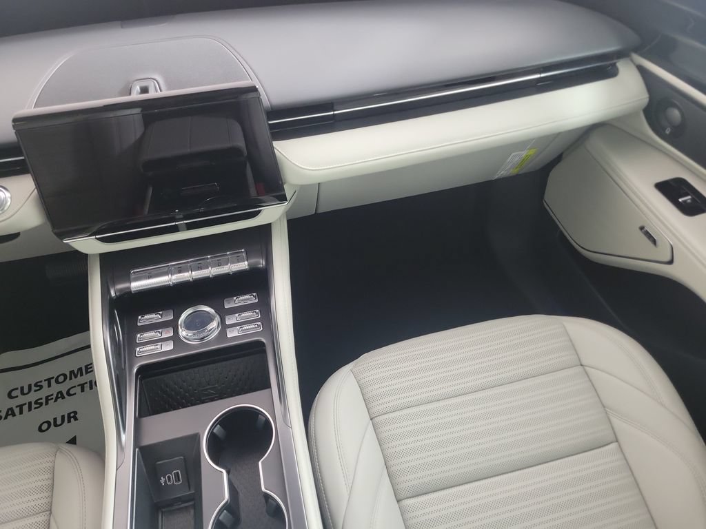 New 2026 Lincoln Nautilus Reserve AWD/4WD image 11
