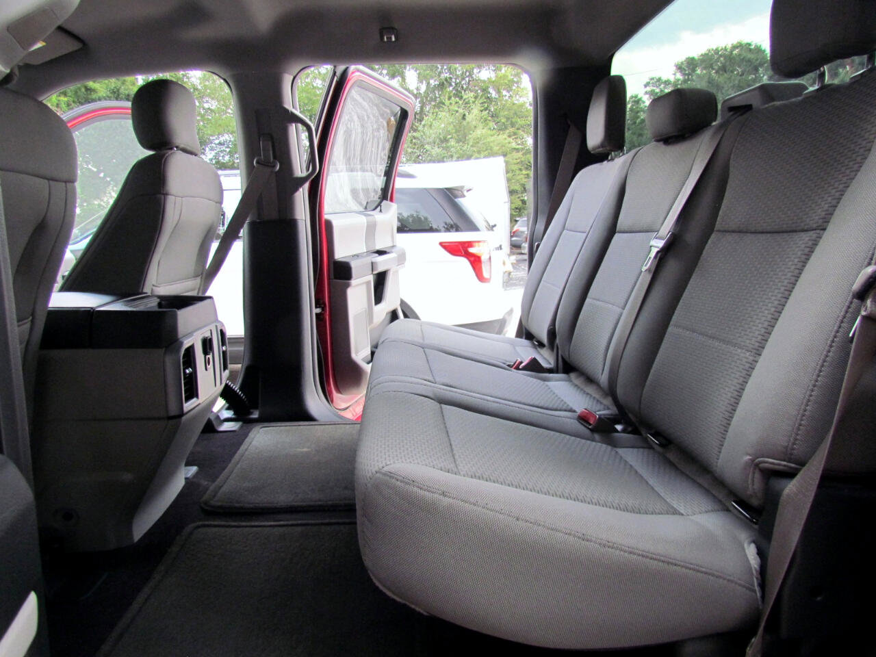 Used 2016 Ford F150 XLT w/ Trailer Tow Package image 28