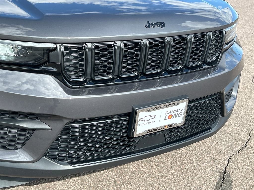 Used 2023 Jeep Grand Cherokee Altitude image 22