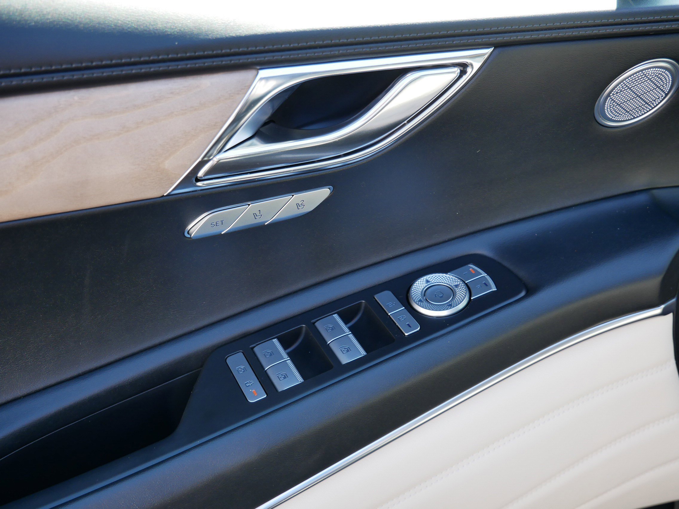 Used 2024 Genesis GV80 2.5T image 20