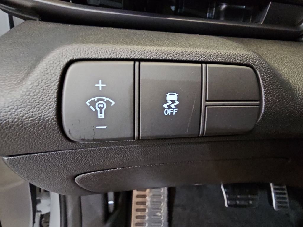 New 2025 Hyundai Elantra Sport image 24