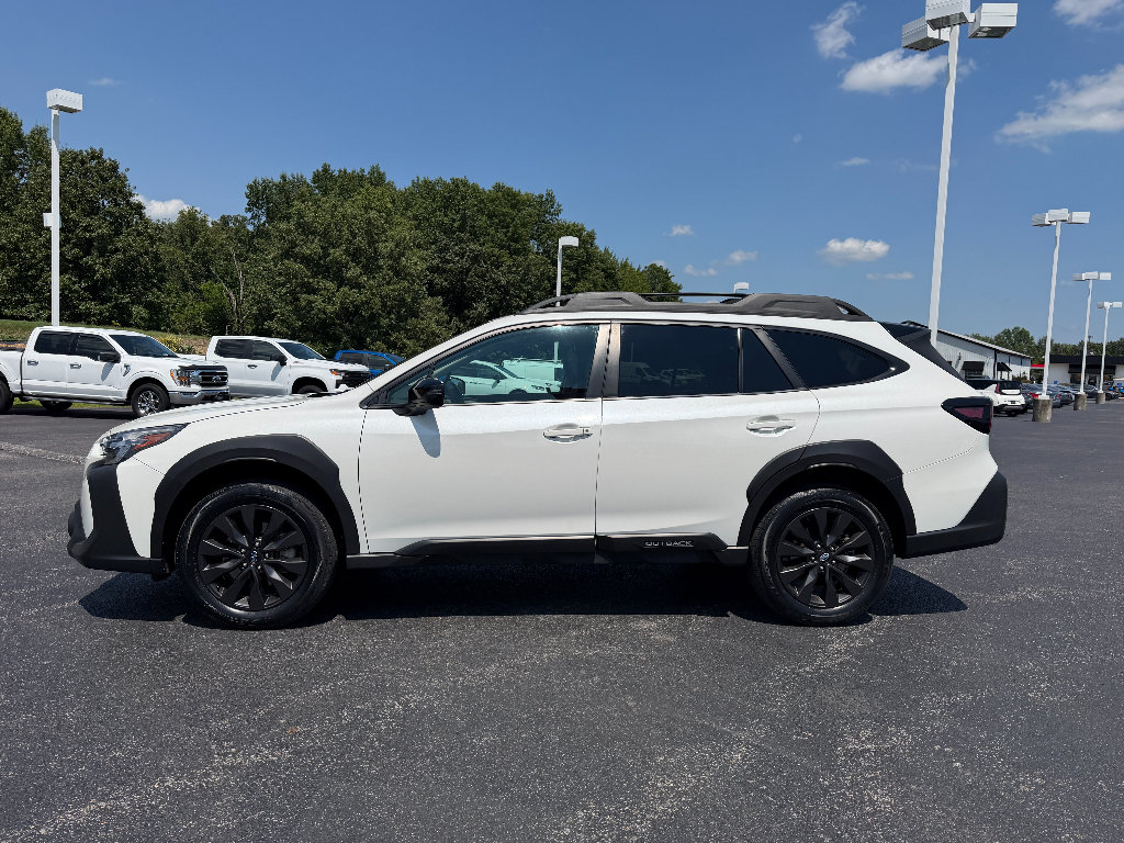 Used 2025 Subaru Outback Onyx Edition AWD/4WD image 4