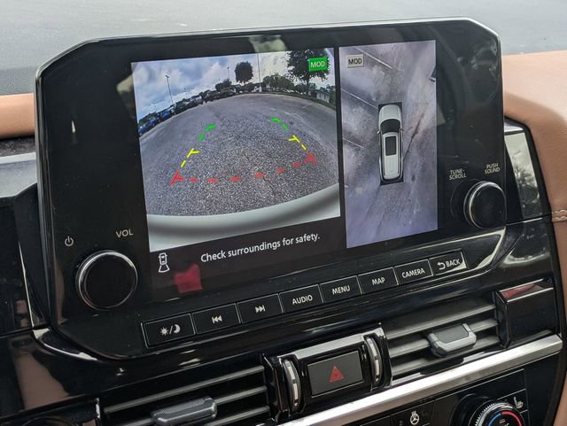 Used 2024 Nissan Pathfinder Platinum w/ Cargo Package image 25