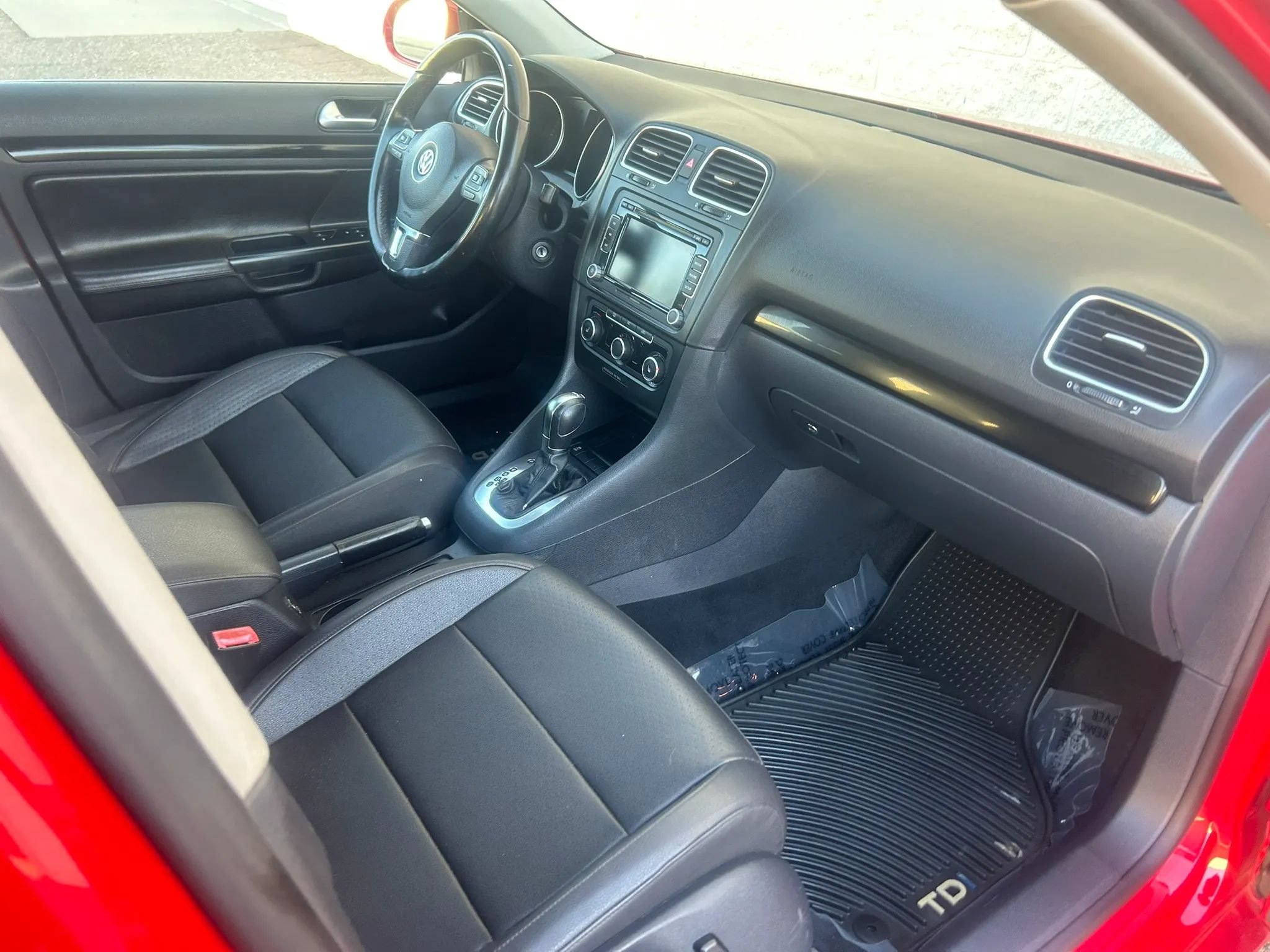 Used 2012 Volkswagen Jetta TDI FWD image 14