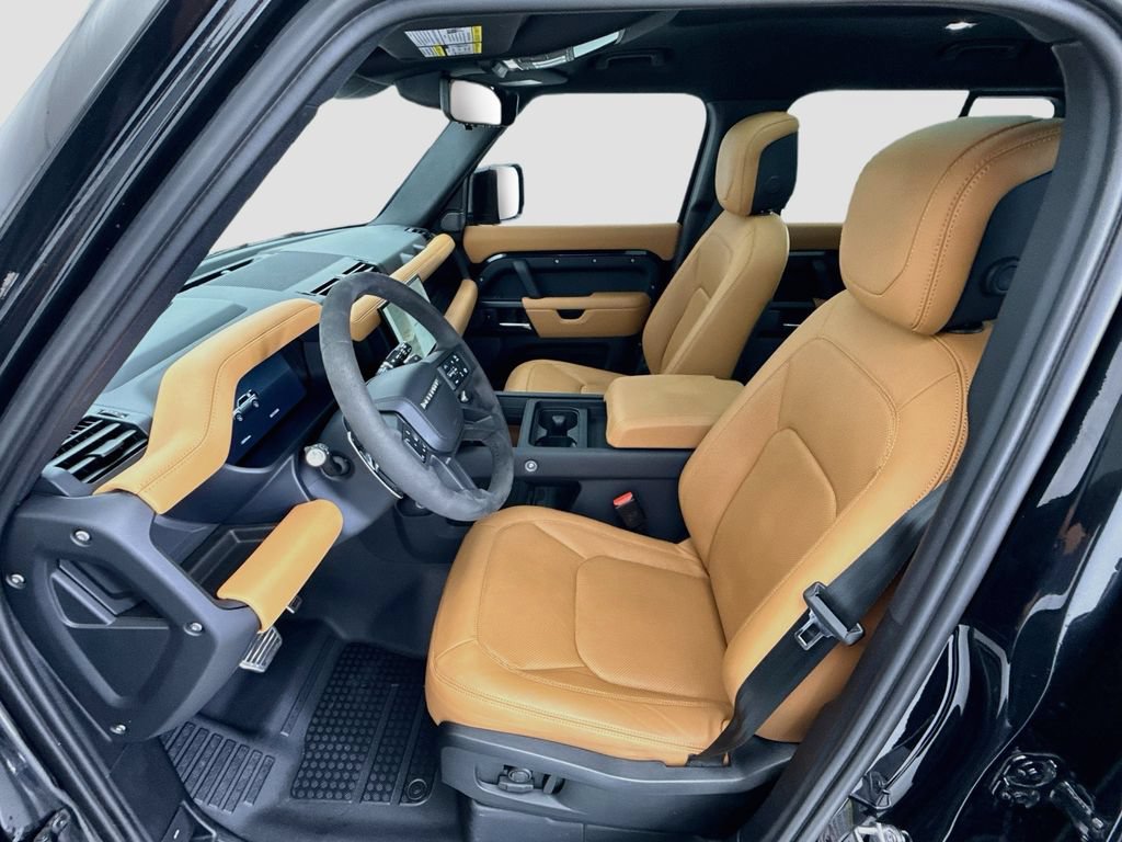 Certified 2023 Land Rover Defender 110 V8 AWD/4WD image 18