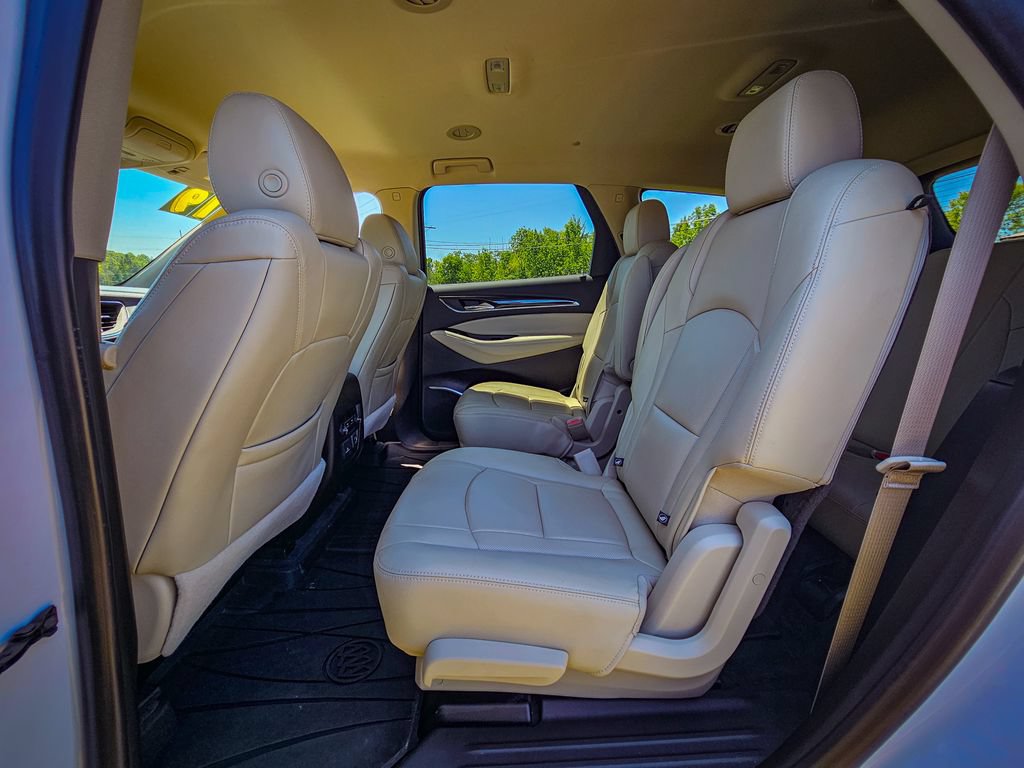 Used 2019 Buick Enclave Essence AWD/4WD image 30