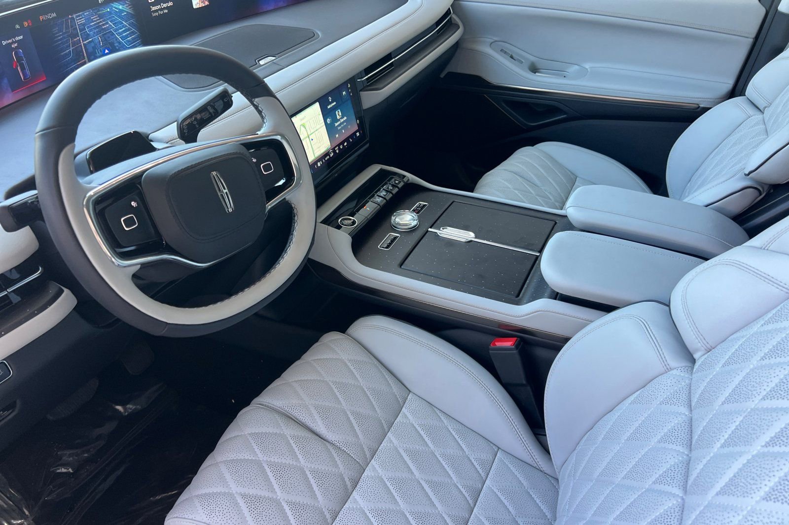 New 2026 Lincoln Navigator L Black Label AWD/4WD image 8
