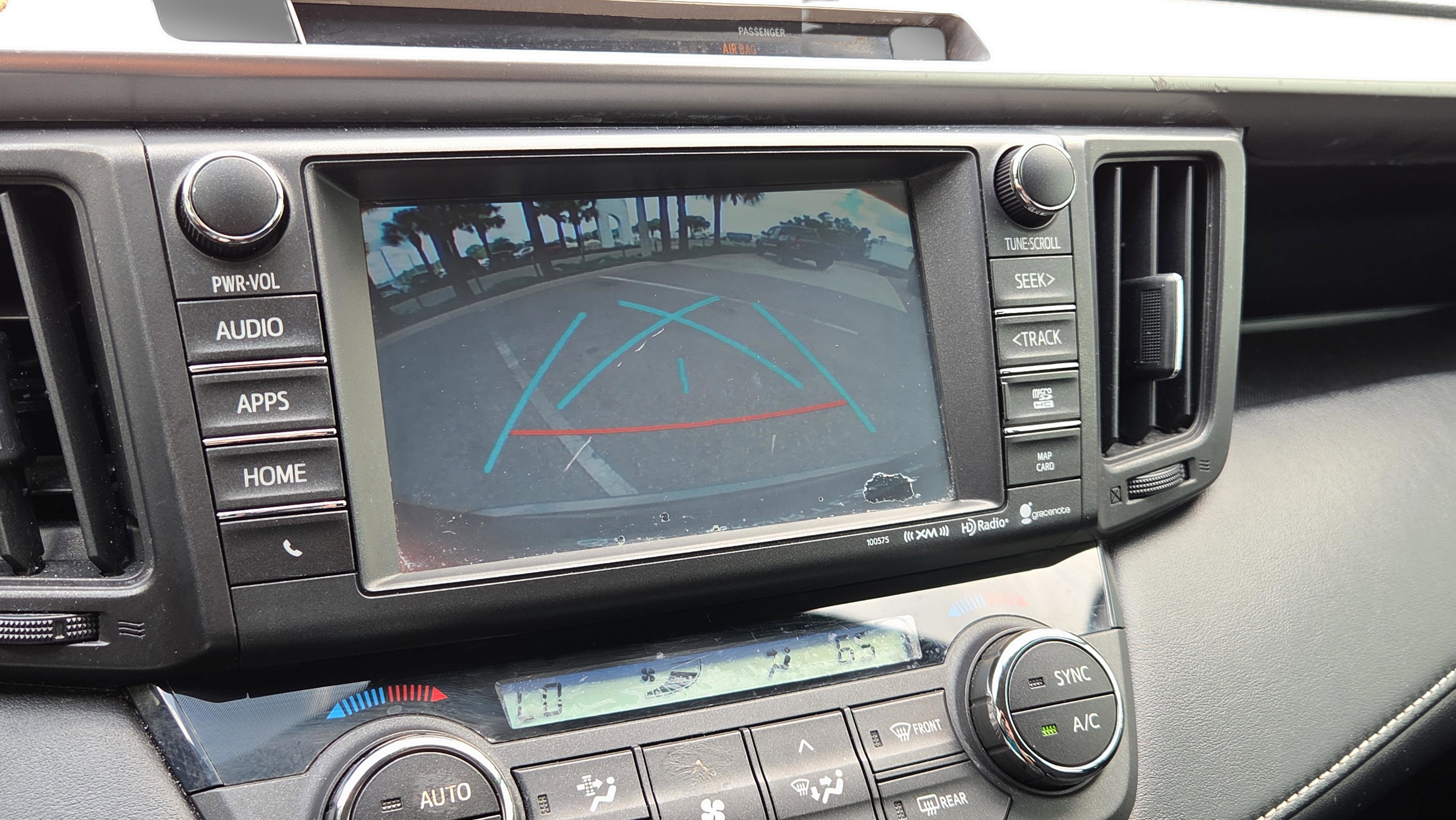 Used 2016 Toyota RAV4 XLE FWD image 21