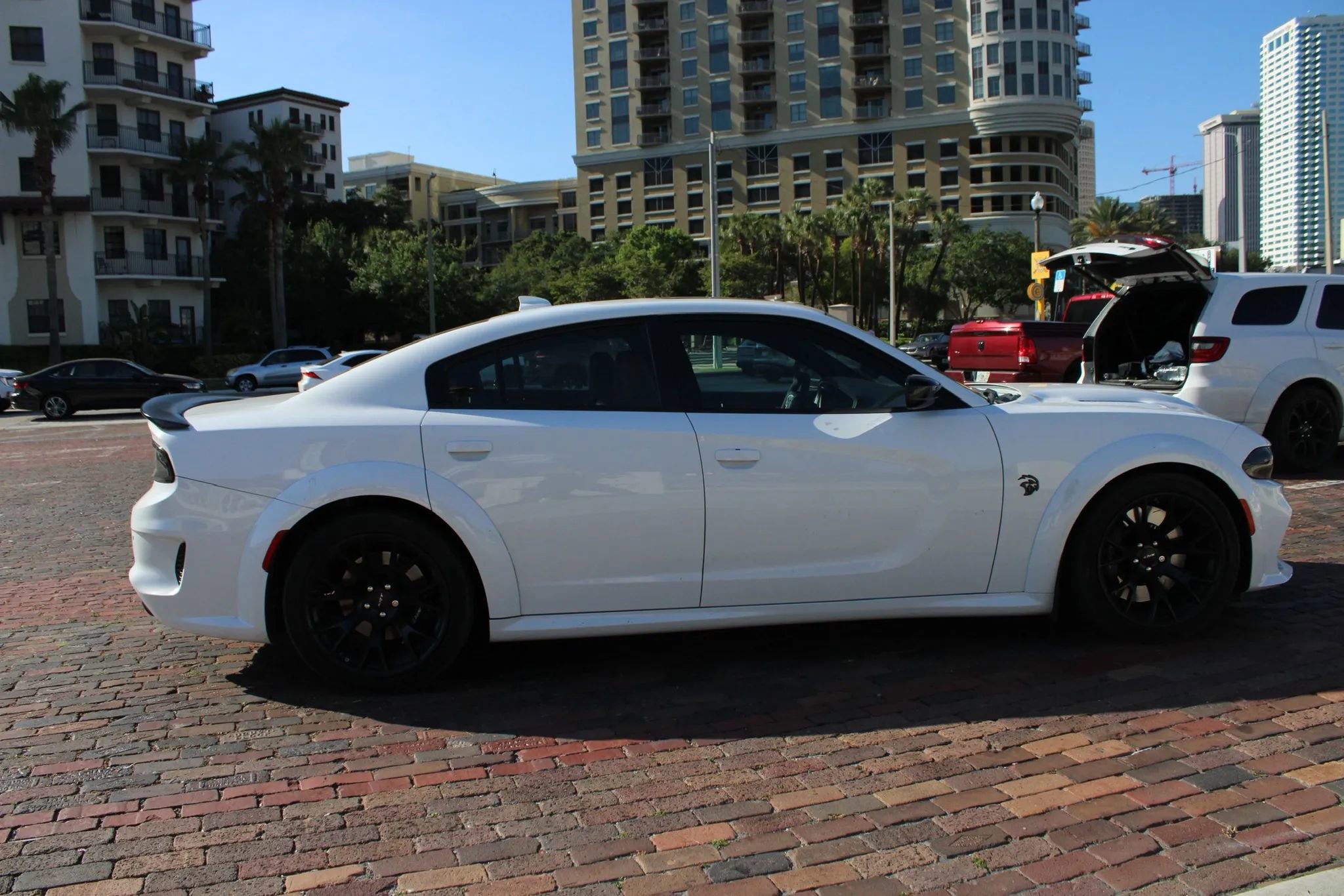 Used 2023 Dodge Charger SRT Hellcat w/ Harman/Kardon Audio Group image 6
