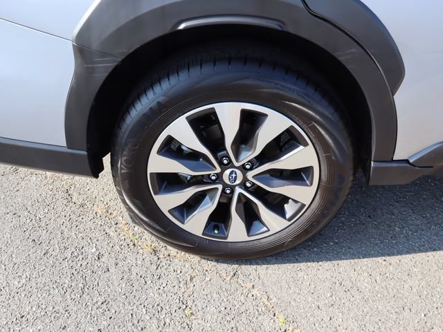 Certified 2025 Subaru Outback Limited AWD/4WD image 41