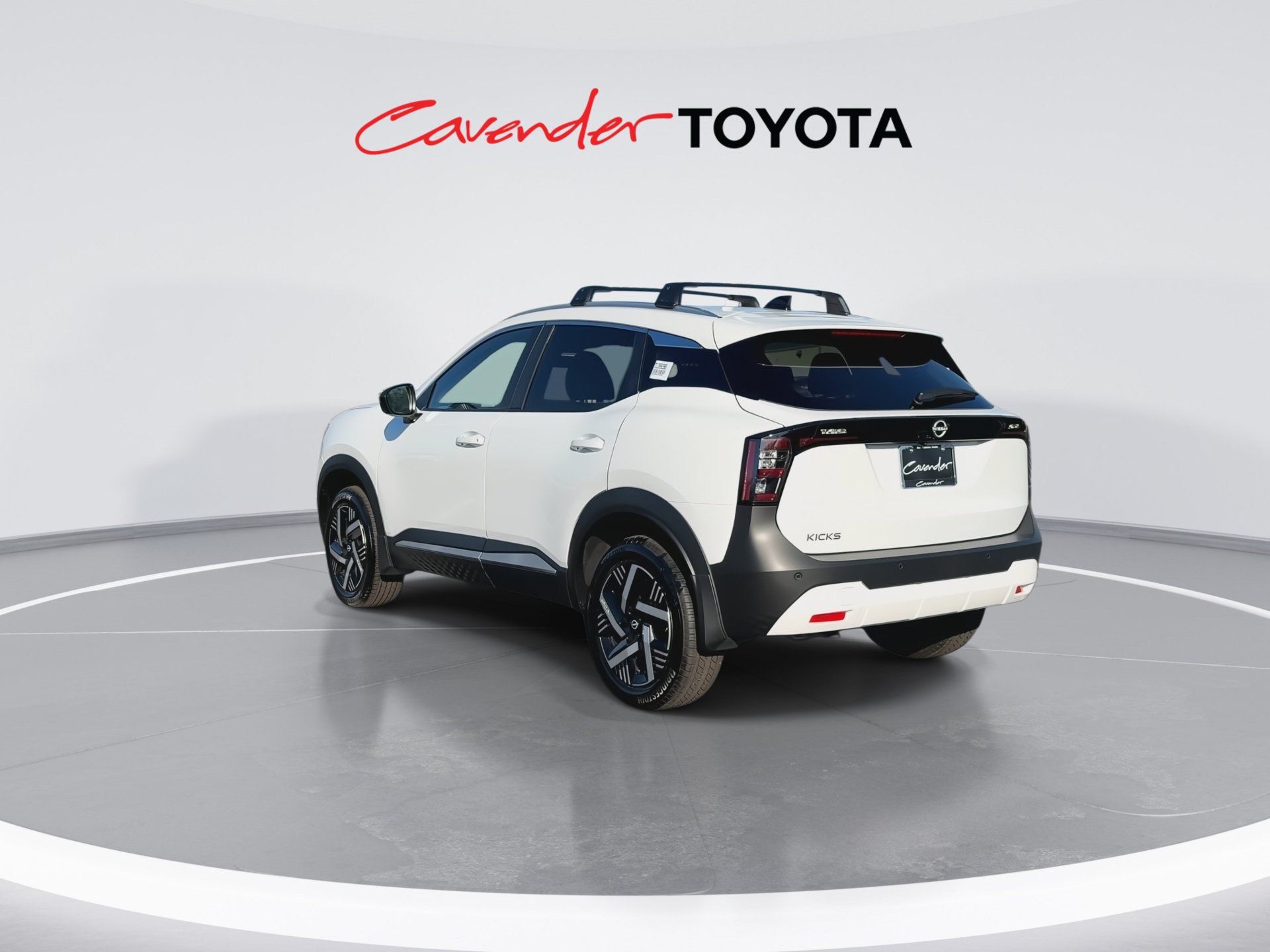 Used 2026 Nissan Kicks SV w/ Charging Package FWD image 6