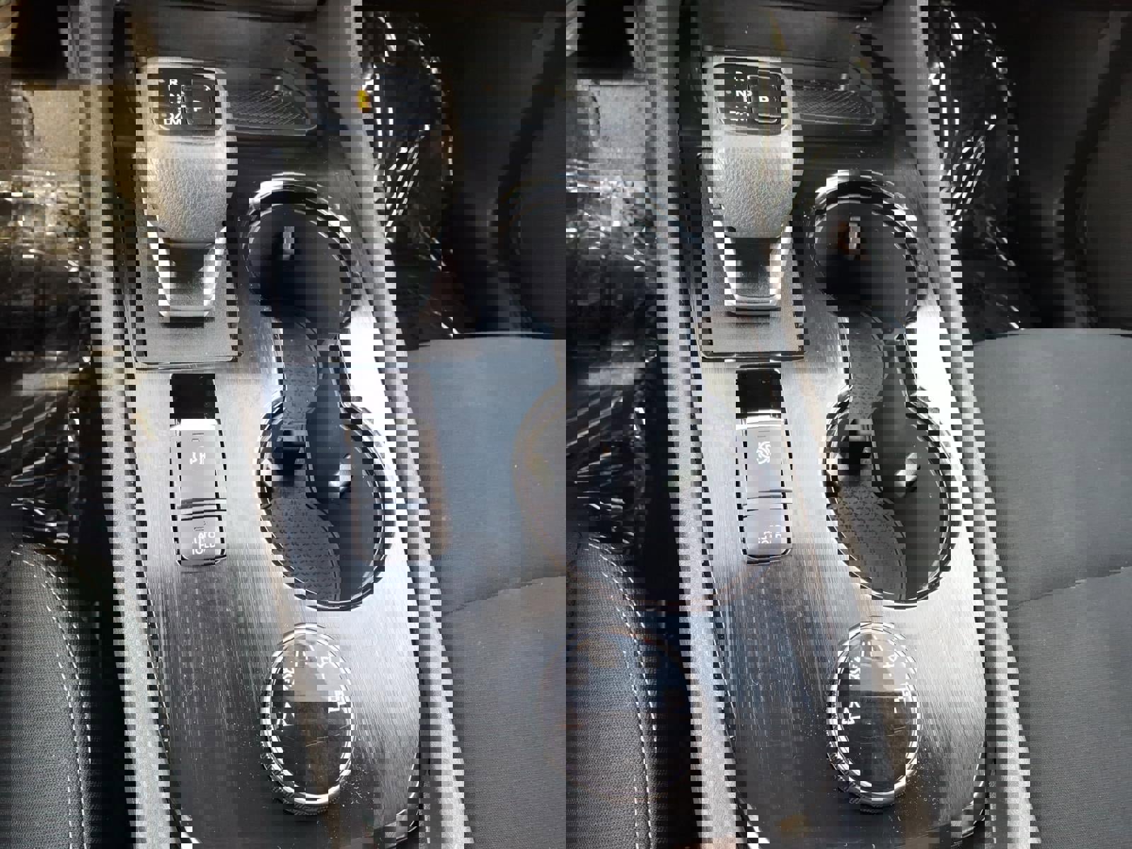 Used 2023 Nissan Rogue S image 15