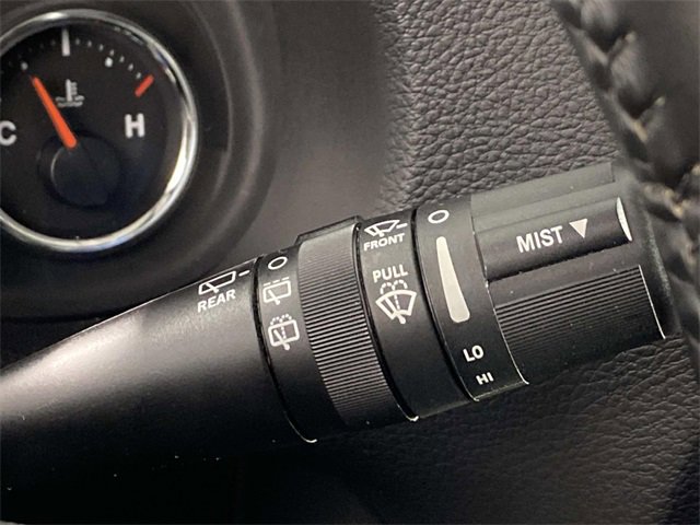 Used 2018 Jeep Wrangler Unlimited Sahara w/ Connectivity Group image 17