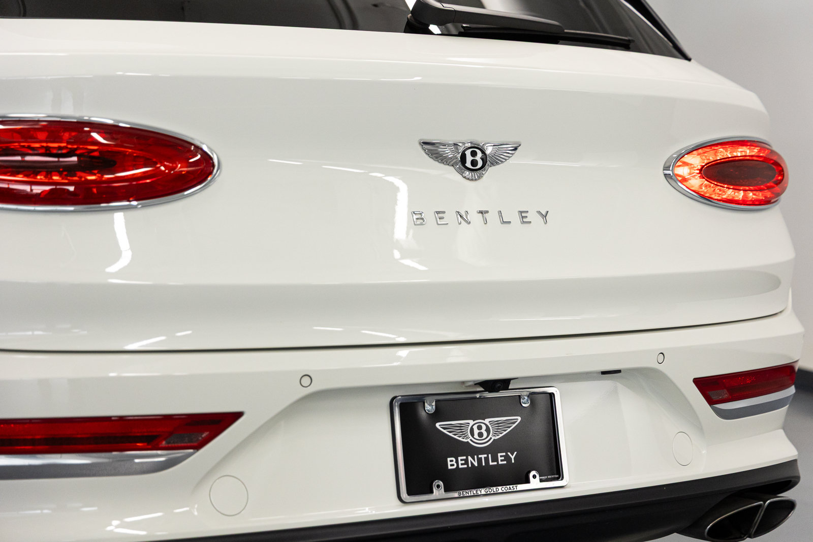 Used 2023 Bentley Bentayga AWD/4WD image 20