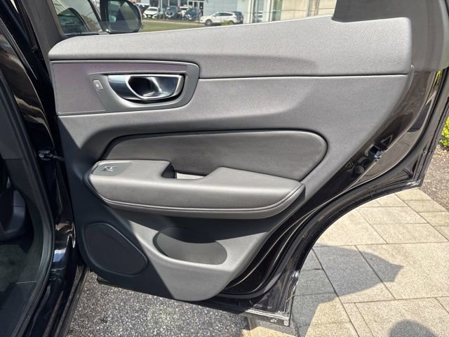 Used 2025 Volvo XC60 B5 Plus AWD/4WD image 13