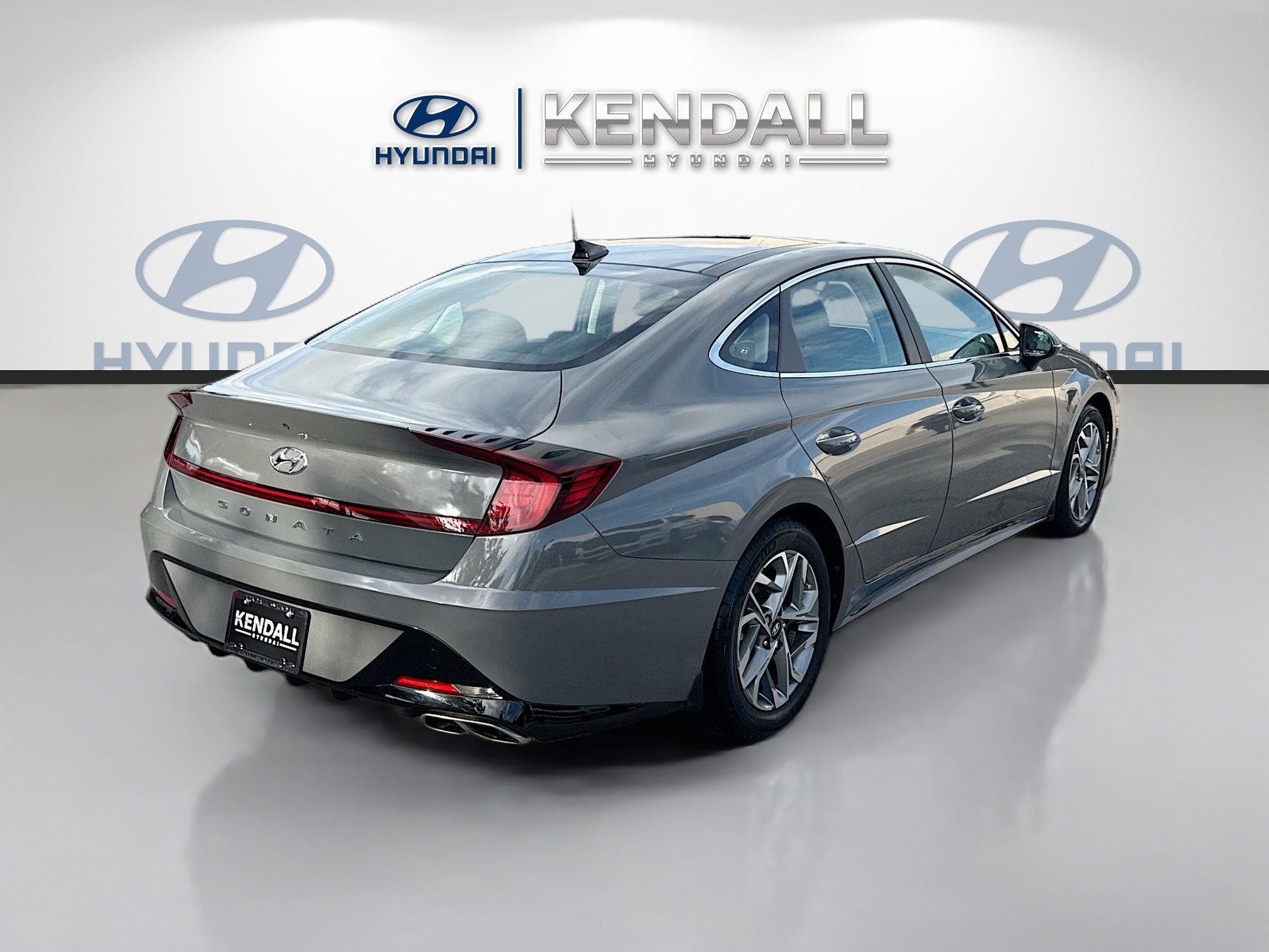 Used 2023 Hyundai Sonata SEL w/ Convenience Package FWD image 6