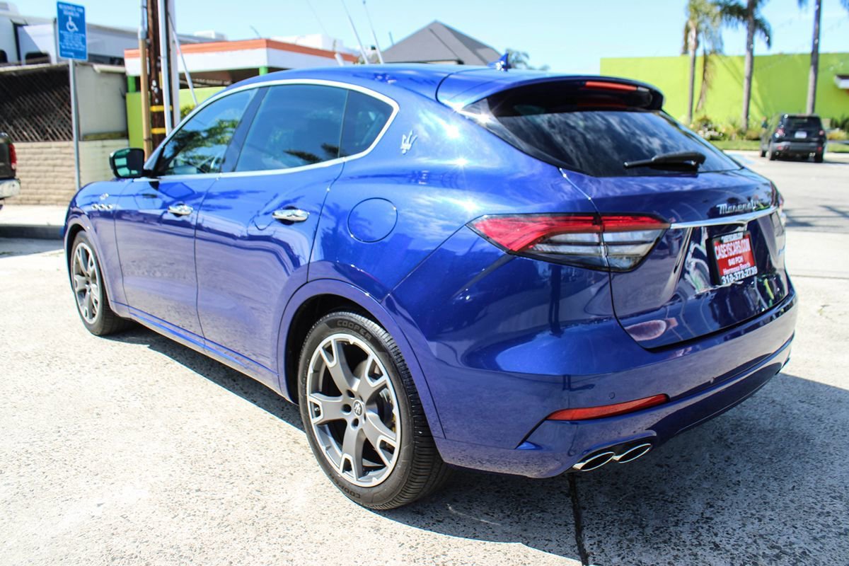 Used 2023 Maserati Levante GT image 3