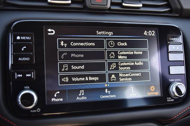 New 2025 Nissan Versa SR w/ Trunk Package FWD image 13