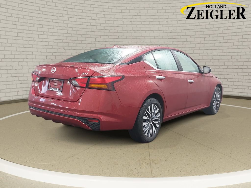 Used 2024 Nissan Altima 2.5 SV image 5