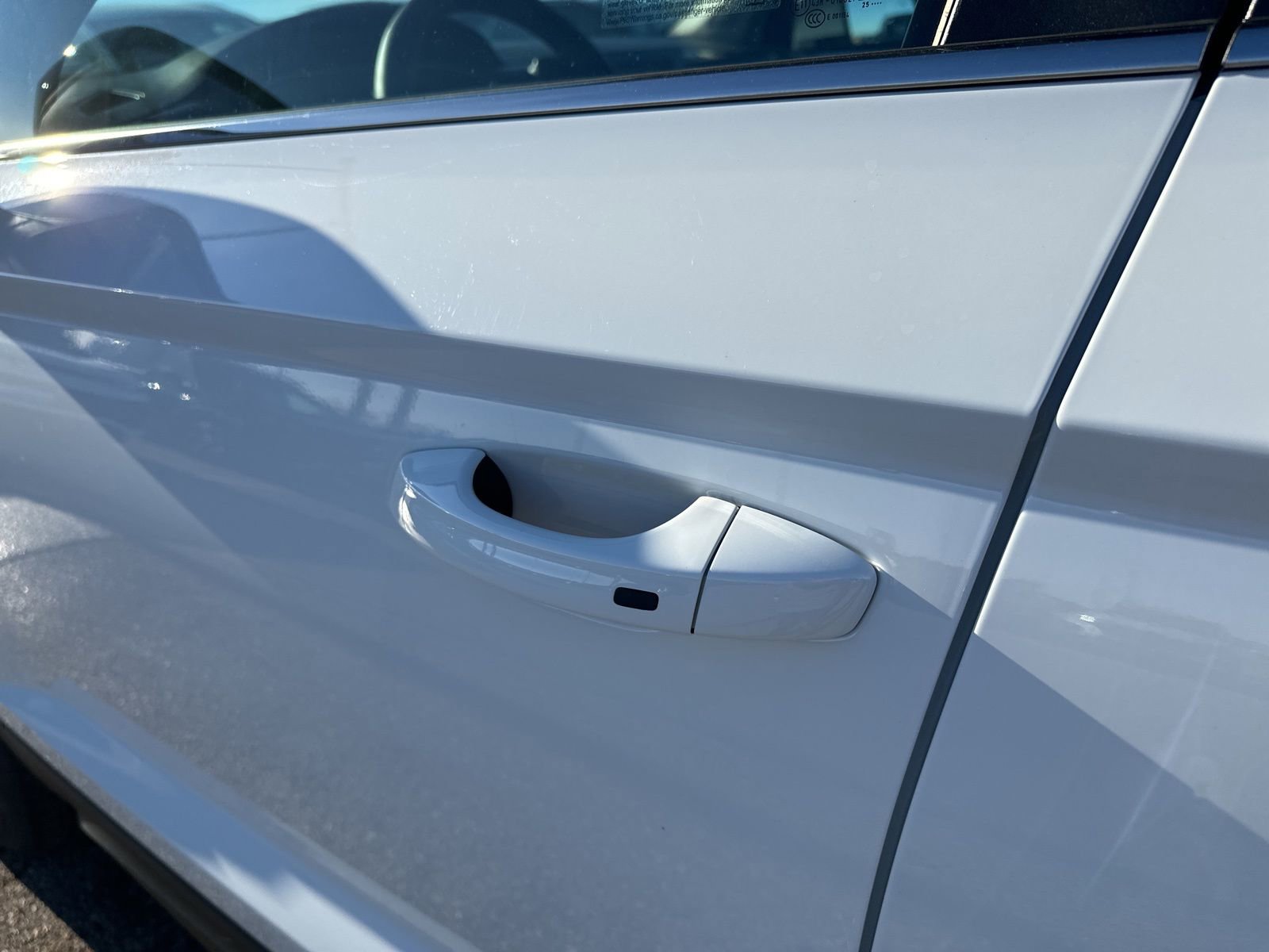 New 2026 Volkswagen Taos SE image 10