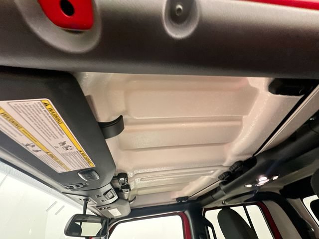 Used 2023 Jeep Gladiator Sport AWD/4WD image 17